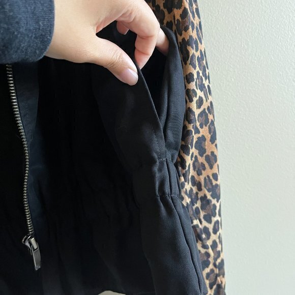 Three Dots Leopard Print Bomber Jacket - Black/Camel Full Zip Up Womens Size XS - Picture 5 of 7